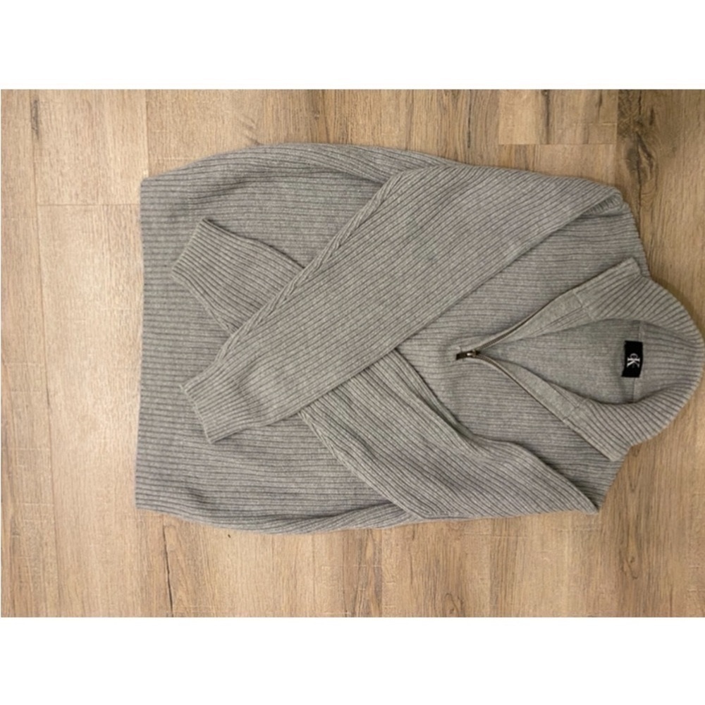 Men’s Calvin Klein sweater